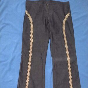 Vintage Monteau hip hugger, flare bottom black jeans w\tan embroidering sz med